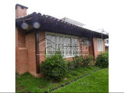 Casa3 dormitórios em Teresópolis