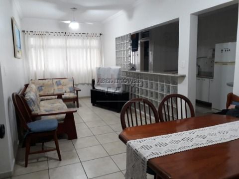 Apartamento 2 dormitórios sendo 1 suíte, sala 2 ambientes, cozinha planejada, 2 banheiros e área de serviço no Itararé em São Vicente