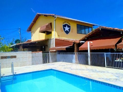 Excelente Casa em Itaipuaçu c/ 4Qtos (3 suíte), piscina e churrasqueira.