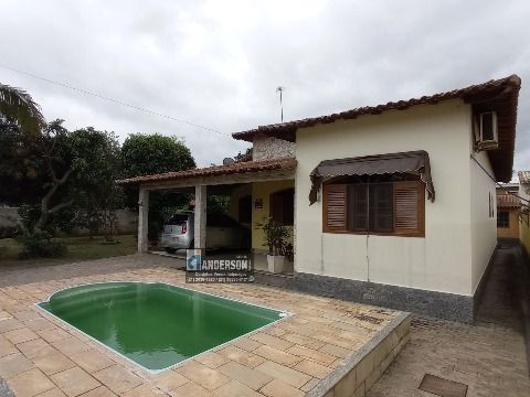 Excelente casa c/ 3Qtos (2 suíte), área gourmet c/ churrasqueira e piscina.