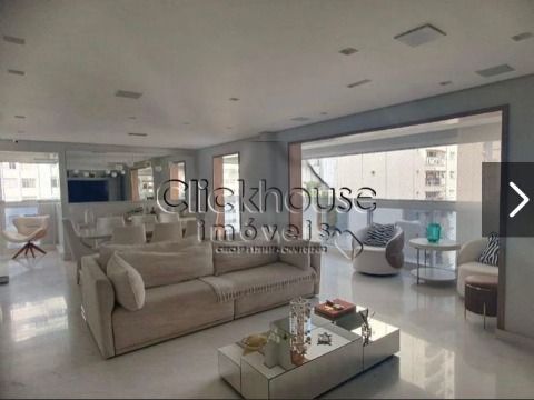 Apartamento com 3 Quartos, suíte e 2 banheiros à Venda, 165m² por R$ 3.300.000