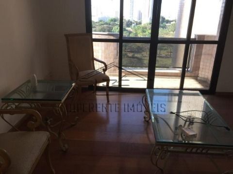 AP388 - APARTAMENTO COM 182M² - 4 DORMS – 3 SUÍTES – 4 VAGAS DE GARAGEM  