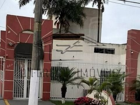 CASA EM CONDOMÍNIO FECHADO - 69m² - 1 VAGA - JARDIM GUAIRACA