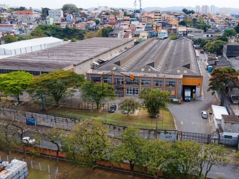 Galpão para locação com 8.100m² em Guarulhos