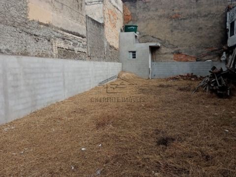  ﻿TERRENO 8 X 22﻿  PISO TERRA, PORÉM PODE FAZER CONTRA PISO E COBRIR - VILA GUILHERME