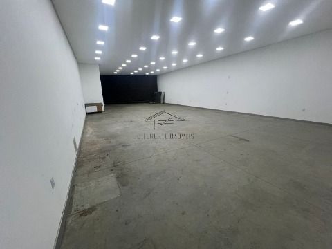 SALÃO COM 220M² NA VL CURUÇÃ