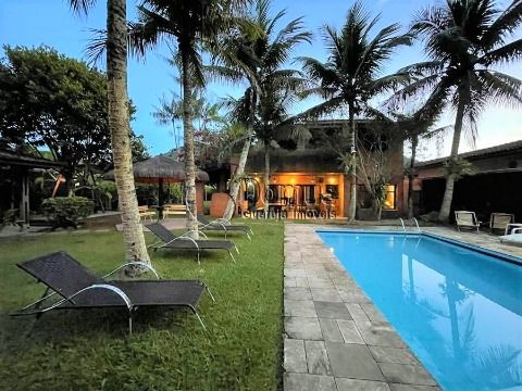 Casa Guaiuba com piscina, churrasqueira, forno de pizza, em 2 terrenos 