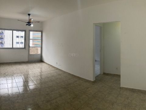 APARTAMENTO 2 DORMITORIOS, BOQUEIRÃO, 150 M DA PRAIA.