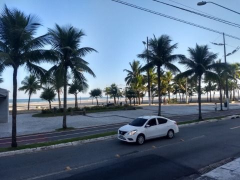 KITÃO FRENTE MAR GUILHERMINA ´PÉ NA AREIA