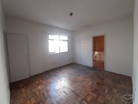 Apartamento à venda no Andarai  02 quartos