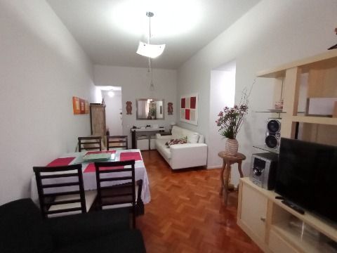 Apartamento à venda  de 2 quartos em Copacabana - Rua Barão de Ipanema