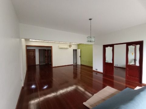 Apartamento à venda de 3 quartos em Copacabana- Hilário de Gouveia
