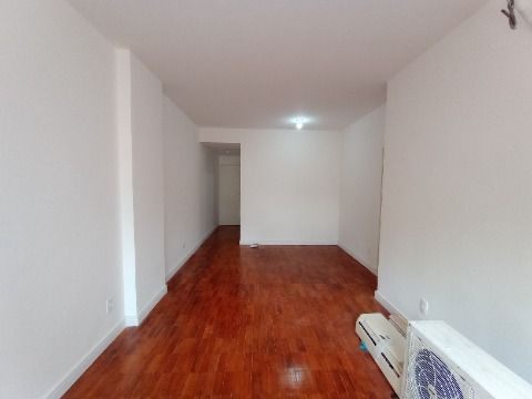 Apartamento à venda 03 quartos na Rua Coelho Neto 