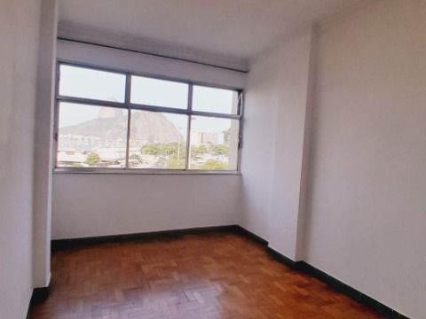 Apartamento para alugar de quarto, sala, cozinha e banheiro na Rua São Clemente 10 / 701