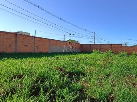 Terreno de Esquina à Venda em Piracicaba