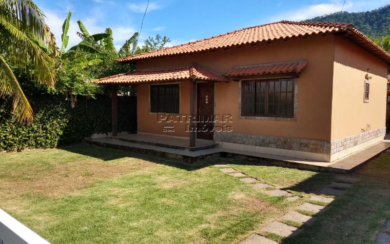 Casa á venda em Condomínio 2 qtos Itaipuaçu