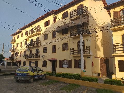 Apartamento em condomínio com excelente localização - Iguaba Grande - RJ.