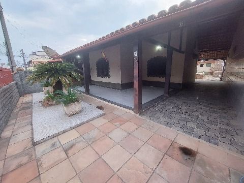Casa com piscina no centro de Iguaba Grande - Rj.