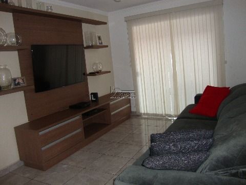 Casa 04 dormitorios 02 suites 02 vagas 150m2 no Jardim Colombo