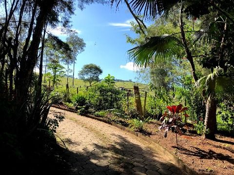 Sítio em Minas Gerais, aceita permuta em São José dos Campos