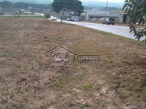 Lindo Terreno de Esquina em Condomínio fechado Urbanova