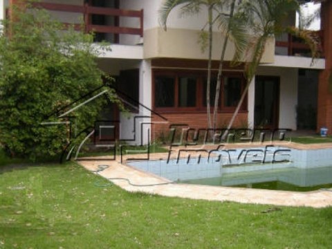 Casa altissimo padrão com jardim e piscina