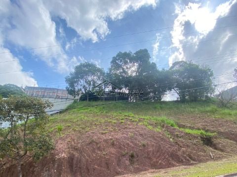 ﻿﻿Lote de Terreno de 450m² no Condomínio Arujá Hills III em Arujá SP