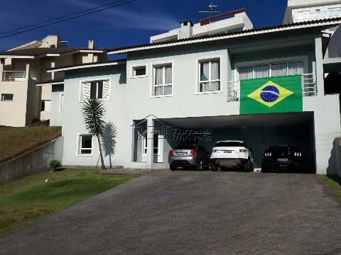 ﻿﻿Casa a venda no Condomínio Arujá Hills III com 631m² 3 Dorm 1 Suíte 3 Vagas Cobertas 