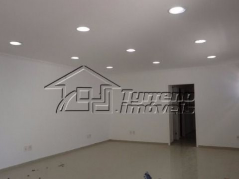 Sala Comercial reformada, c/ cozinha e banheiros 