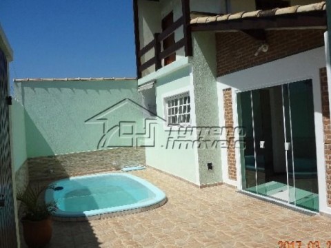 Casa Cond com Piscina 2 dormts