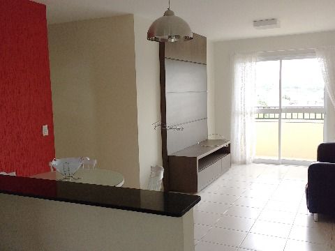 Apartamento mobiliado 2 dormitórios, sacada no Urbanova