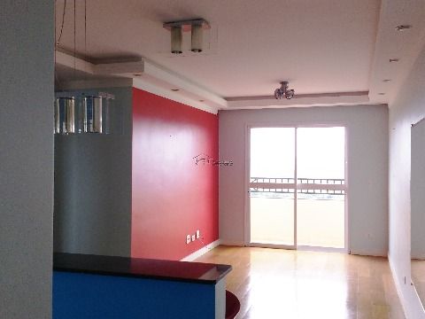 Apartamento 2 dormitórios em andar alto no Urbanova