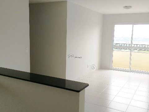 Apartamento 2 dormitórios, suíte, sacada no Urbanova