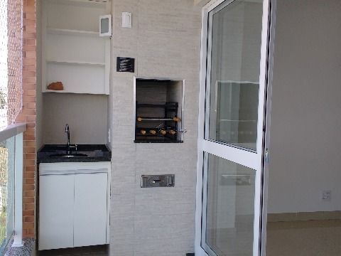 Apartamento com churrasqueira na sacada no Urbanova