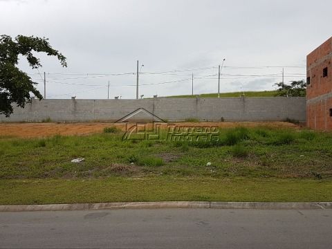 Terreno Cond. Urbanova com Área de Lazer completa