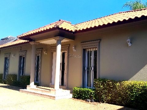 Casa luxuosa no Morumbi e com jardim externo maravilhoso