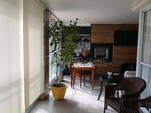 Apartamento 4 dormitórios em Condomínio Club na Vila Adyana