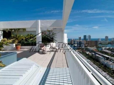 Apartamento em Aventura - Miami