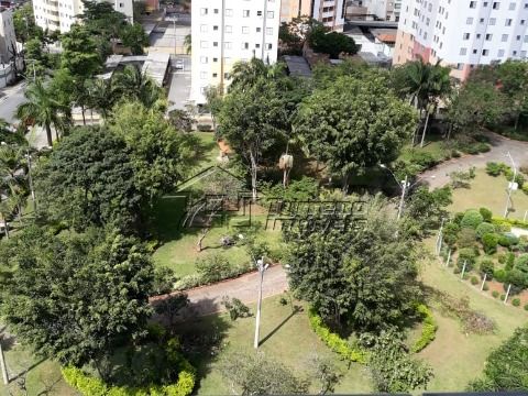 Apartamento com 3 dormitórios e 2 vagas no Jardim Satélite