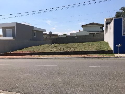 Terreno com 500m² totalmente plano no Villa Branca em Jacareí