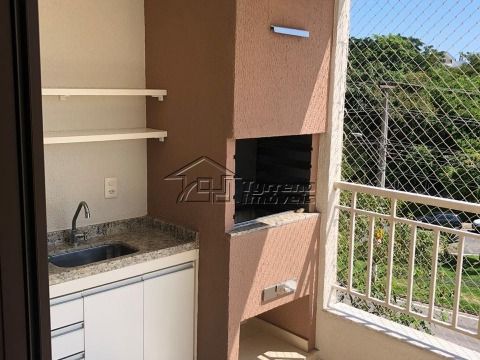 Lindo apartamento no Bairro Urbanova com varanda gourmet