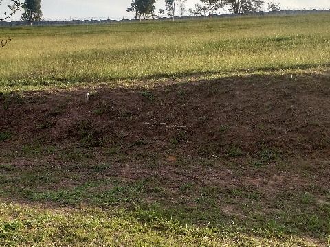 Bonito Terreno em Condominio