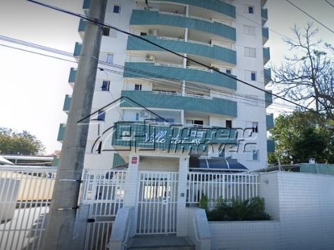 Apartamento com 3 dormitórios e sacada