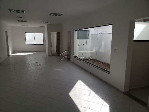 Excelente prédio comercial na Vila Adyana