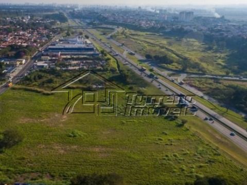 Excelente Área com 52.000m² vocação comercial e industrial