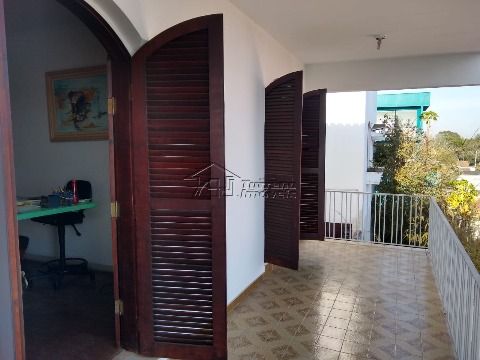 Casa comercial no Jardim Esplanada