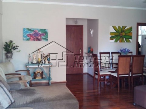 Apartamento em Vila Adyana - São José dos Campos