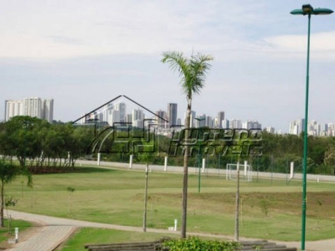 Terreno plano em condomínio fechado de alto padrão - 1.200m² - SJC